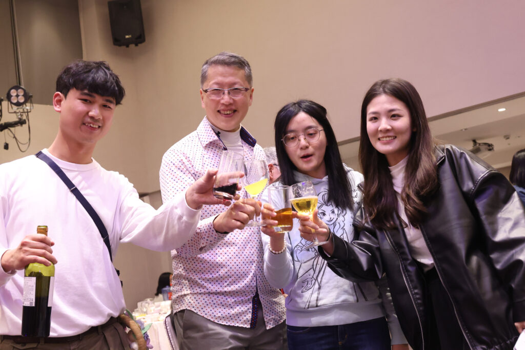 MICROIP Year-End Party Photo 5